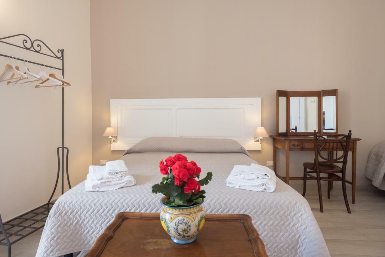 B&B Supportico Lopez Napoli Bagian luar foto